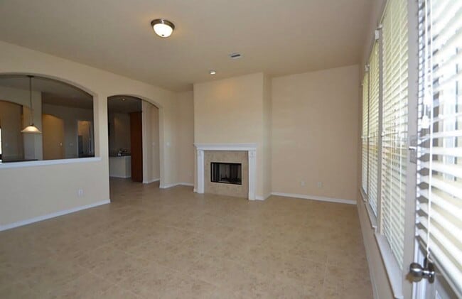Building Photo - 7026 Belle Meadow Ln