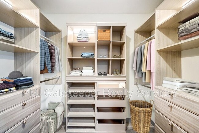 Building Photo - 4308 Turf Ln