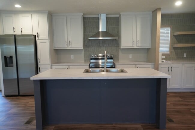 Building Photo - 1812 S Odell Rd