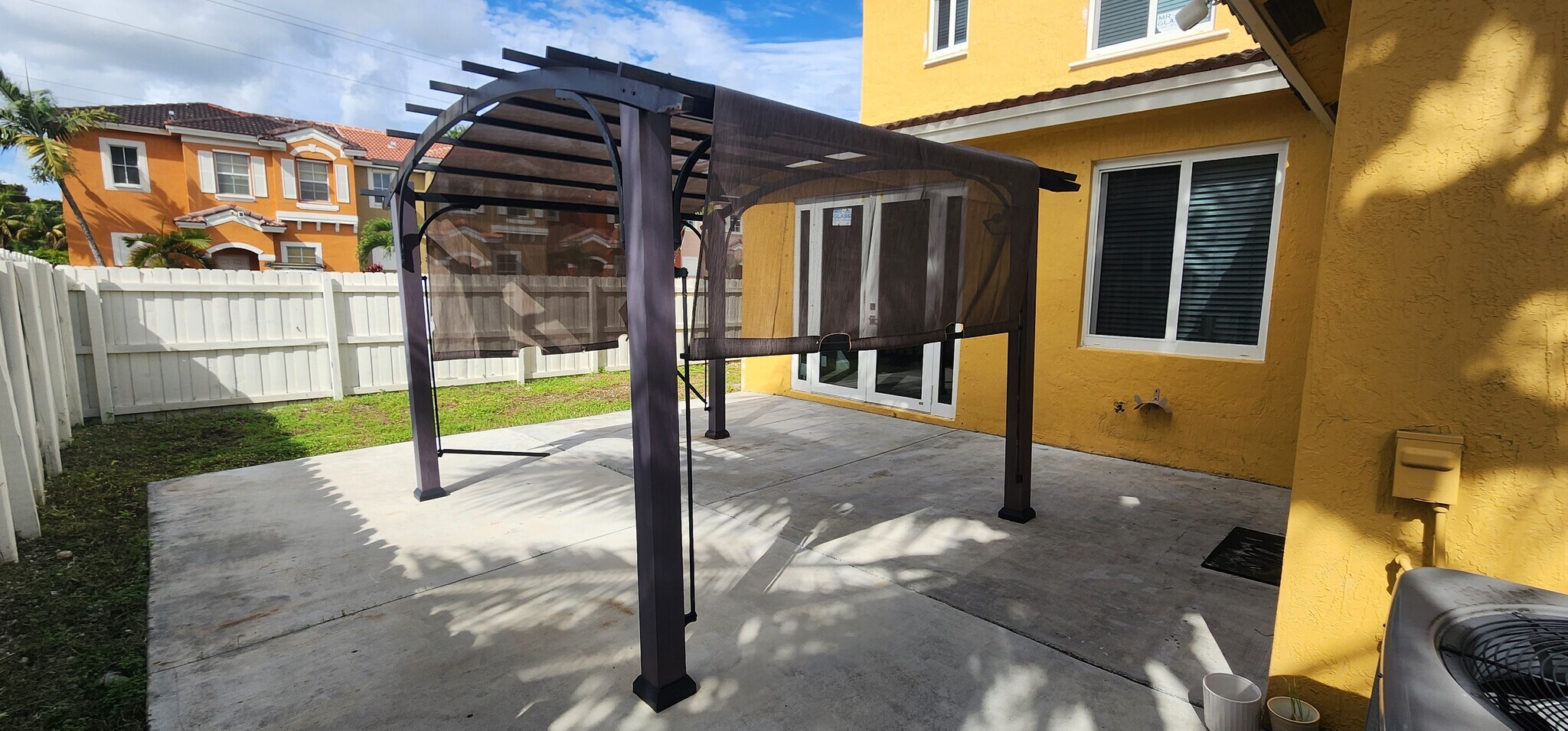 Building Photo - 640 SE 1st St