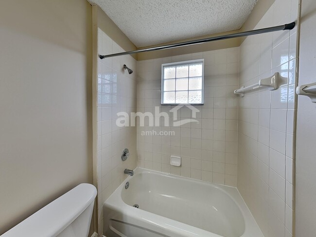 Building Photo - 2711 Salina Ct