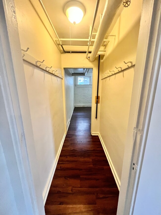 IMG_0825 - Cross Apartments