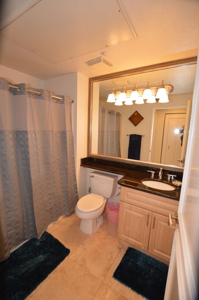 Building Photo - Charming Furnished Studio with Large Patio...