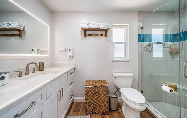 Building Photo - 2180 Dolphin Blvd S