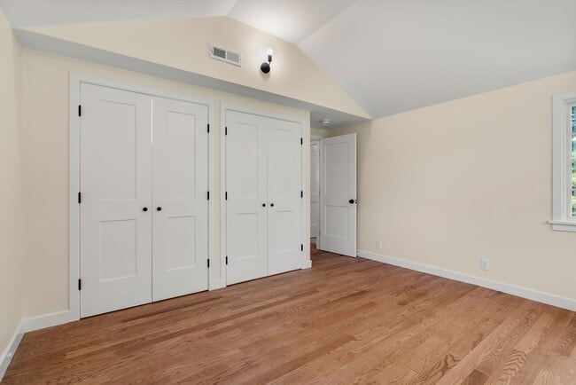 Building Photo - 157 Farm Rd
