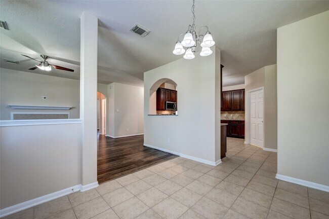 Building Photo - 7414 Compass Rose Dr