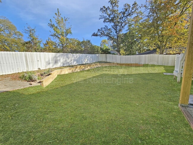Building Photo - 1620 Cardinal Rd
