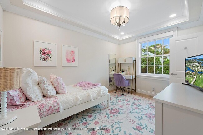Building Photo - 360 Seaspray Ave