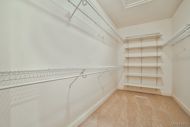 Building Photo - 9 Hidden Creek Ct