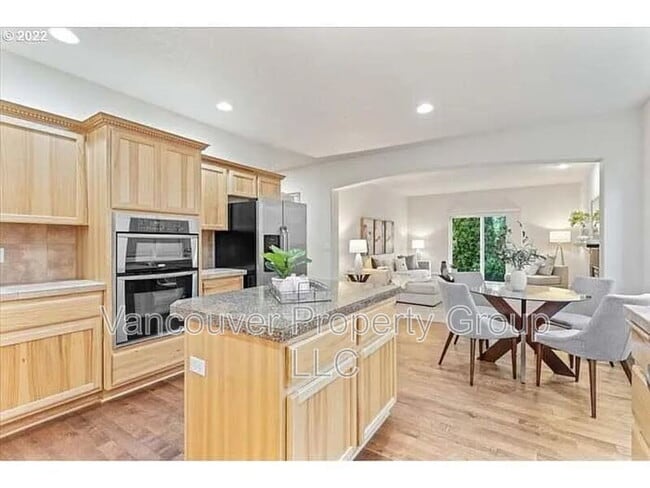 Building Photo - 2310 NE 158th Ave