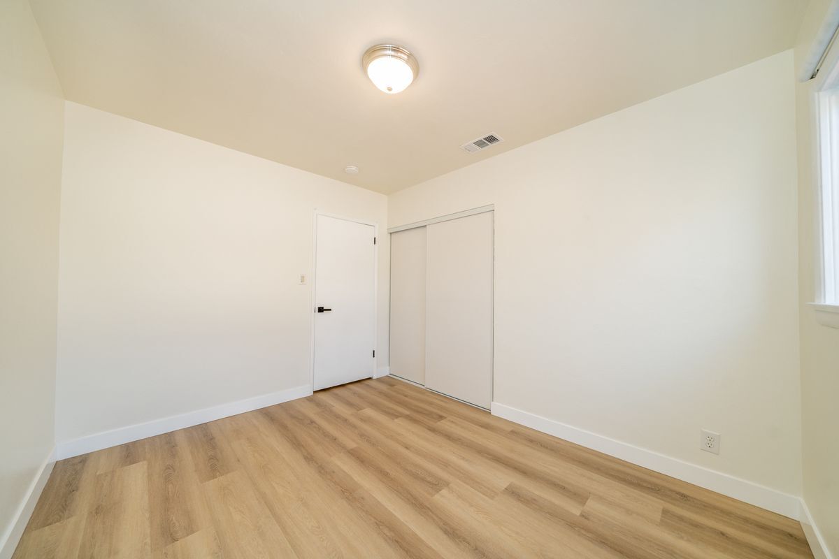 Building Photo - 9676 Bolton Ave