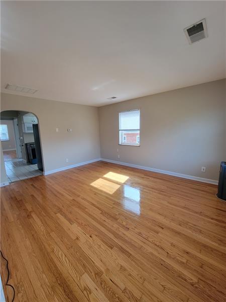 Building Photo - 18 Requardt Ln