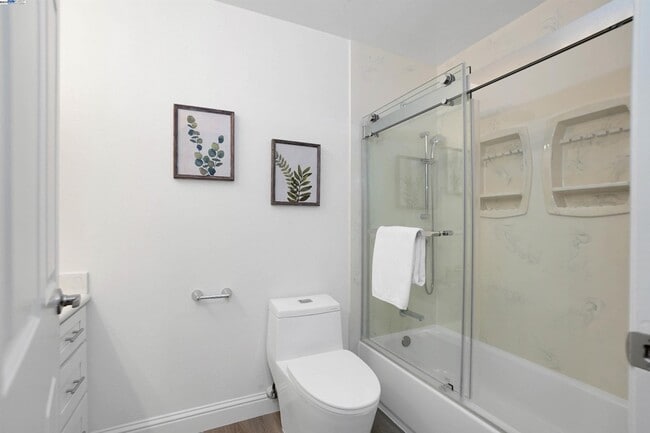 Building Photo - Gary Dr