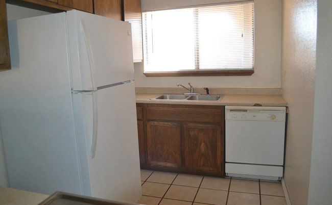 Building Photo - Move-In Special! 3 Bed 2 Bath Home in Stead