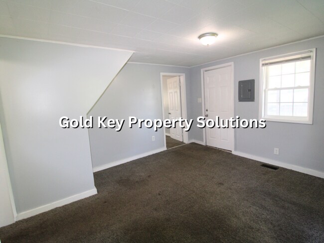Building Photo - MUNCIE 3 BR 1 BA House with Central Air (NO SECTION 8)