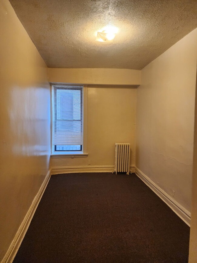 Building Photo - 6527 S Kimbark Ave