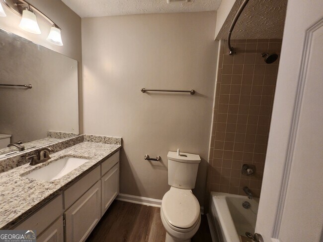 Building Photo - 419 Hannahatchee Ave