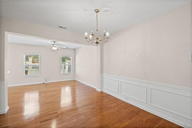 Building Photo - 1821 Willow Branch Ln