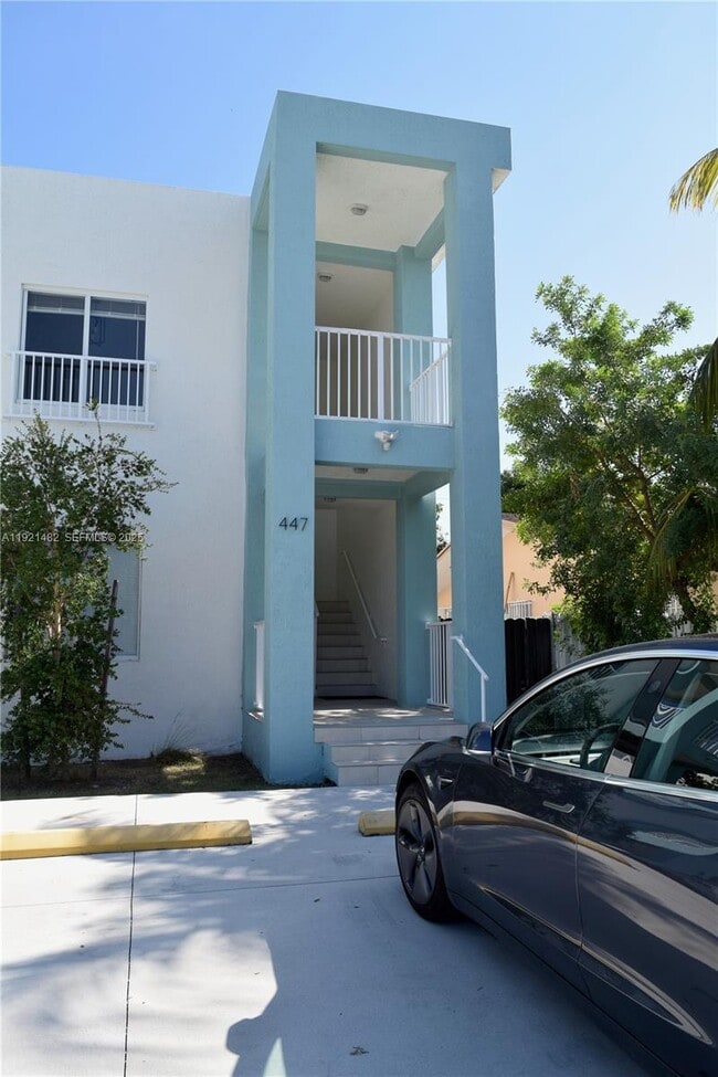 Building Photo - 445 SW 78th Ct