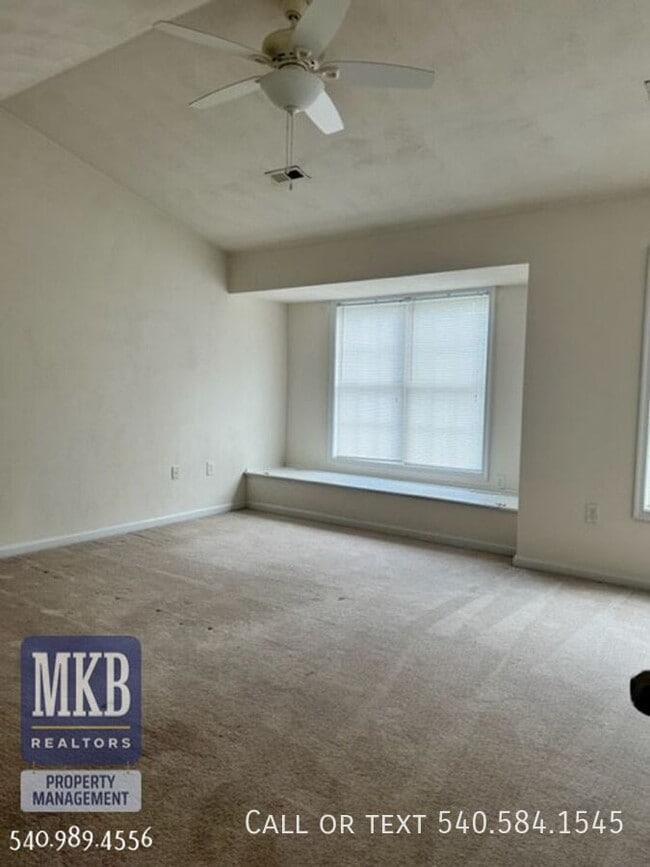 Building Photo - 8705 Little Hoop Rd