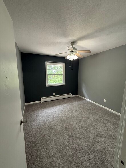 Building Photo - 1319 Circle Terrace Blvd NE
