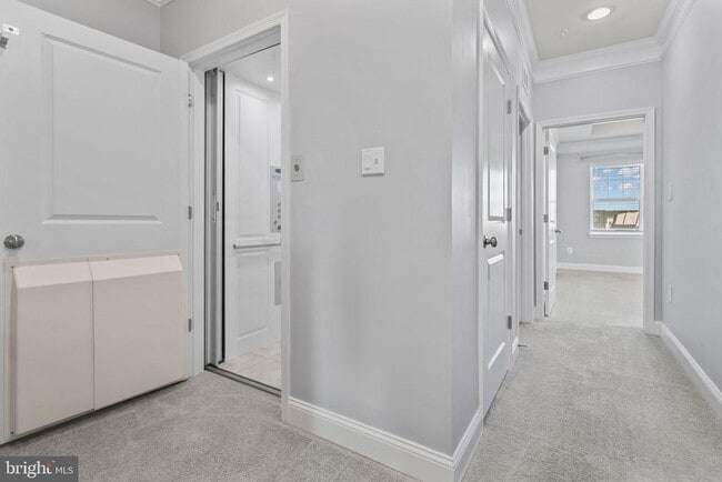 Building Photo - 7086 Executive Way
