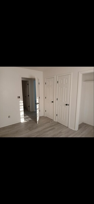 Building Photo - 63173 E 291 Rd