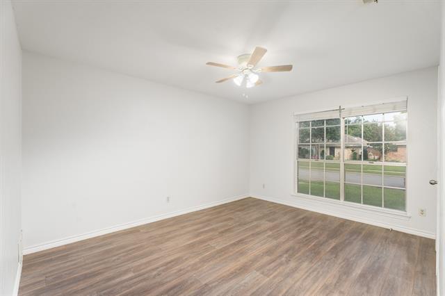 Building Photo - 801 Meadowgate Dr