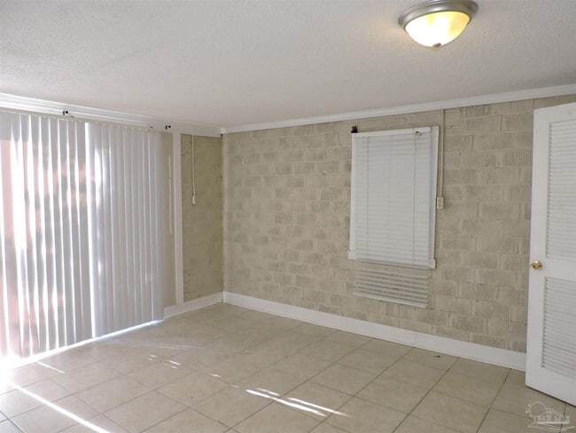 Building Photo - 1414 E Jordan St