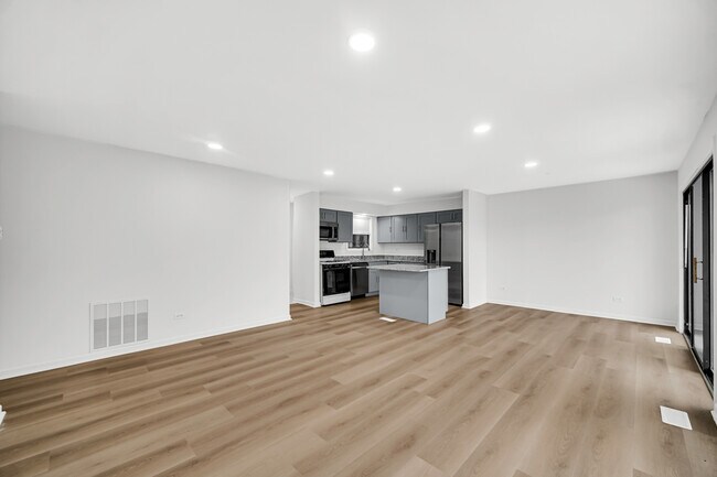 Building Photo - 1395 Alpine Ct