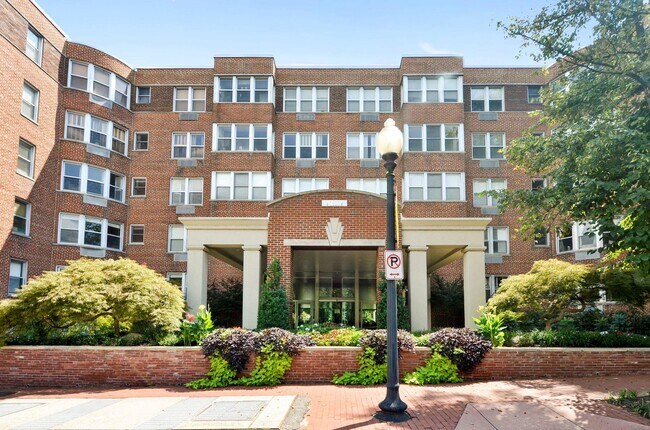 Building Photo - 2500 Q St NW