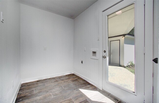 Building Photo - 2540 River Ridge