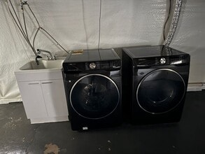 Building Photo - 804 6th Ave S