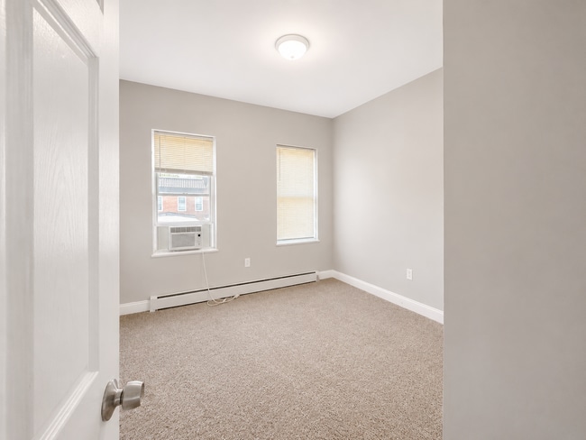 Building Photo - Three-Bedroom Home In Baltimore