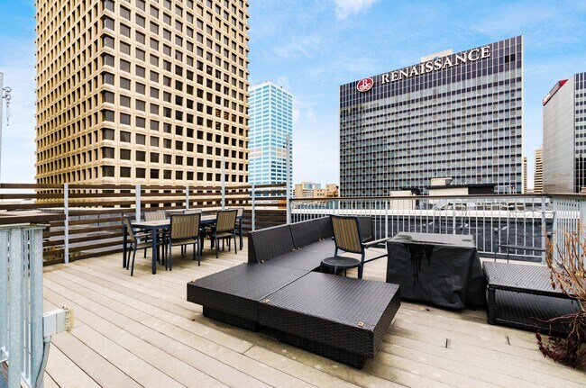 Building Photo - 110 N 3rd St