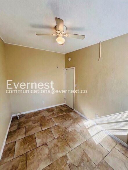 Building Photo - 2925 N 46th St
