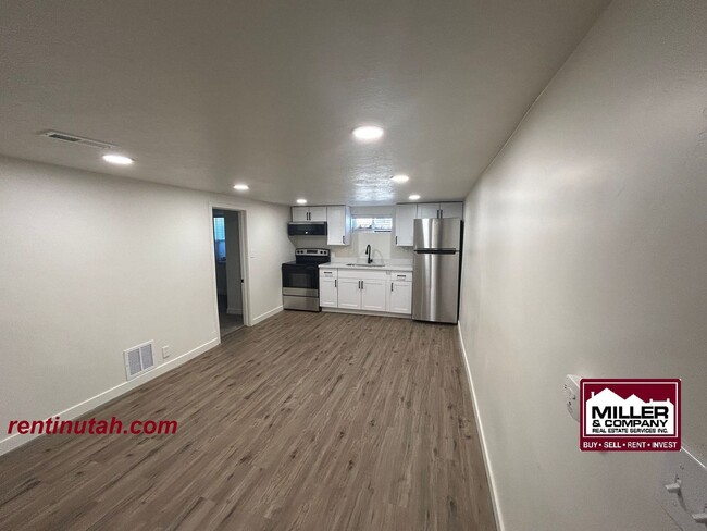 Building Photo - Beautifully Remodeled Mother-in-law Apt. i...