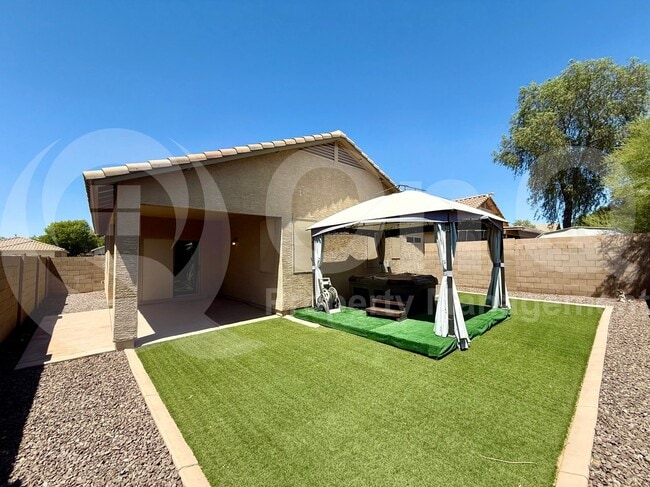Building Photo - 12807 W Glenrosa Dr