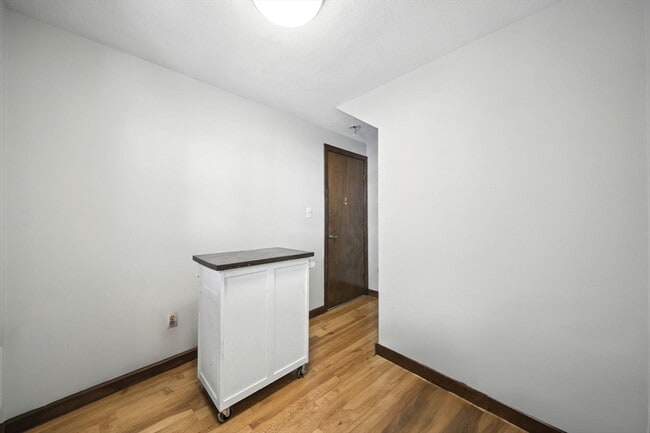 Building Photo - 57 Newbury St