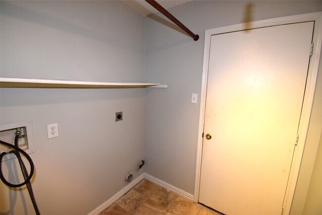 Building Photo - 21022 Creek Edge Ct