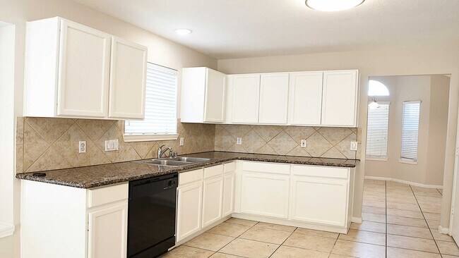 Building Photo - 15223 Stoneyview Dr