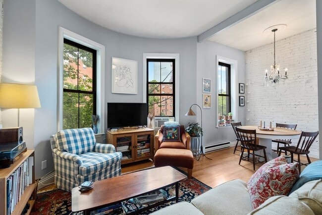 Building Photo - 406 Columbus Ave