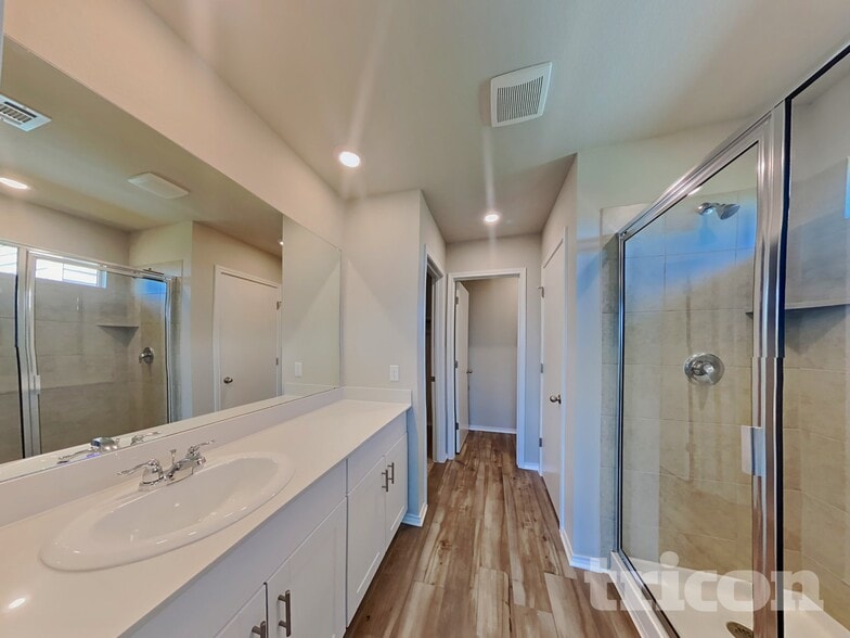 Building Photo - 5121 Sidesaddle Dr