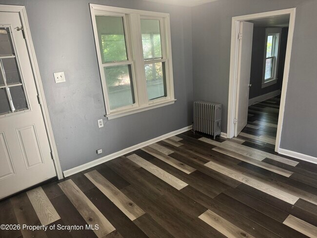 Building Photo - 219 N Bromley Ave