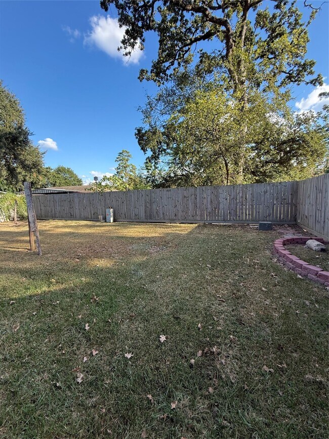 Building Photo - 5914 Bridgegate Dr