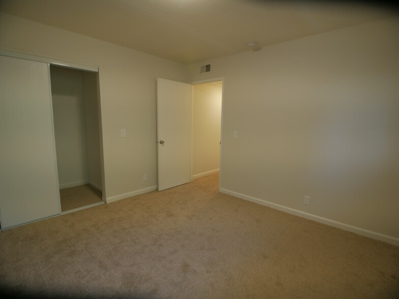 Building Photo - 1285 Manchester Dr