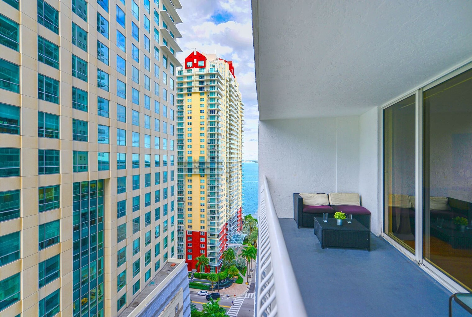 Building Photo - 1200 Brickell Bay Dr