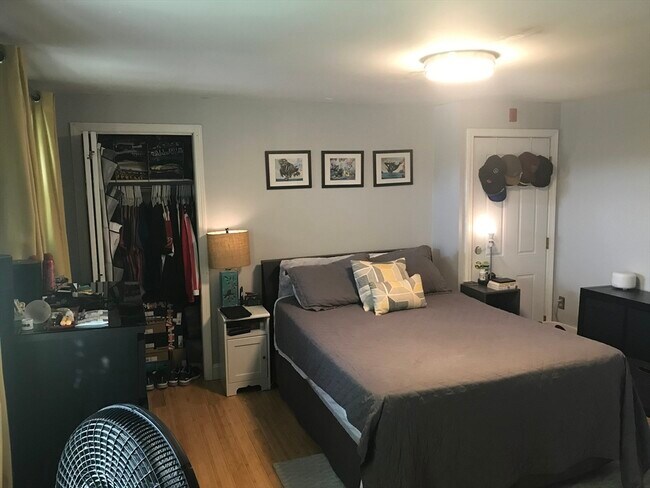 Building Photo - 99 W Fourth St