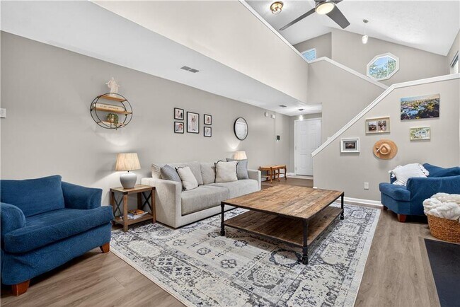 Building Photo - 5035 N Bridges Dr