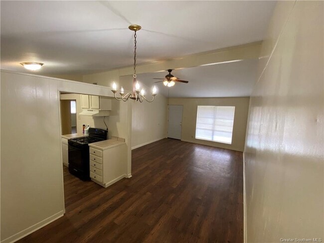 Building Photo - 1421 Cactus Dr